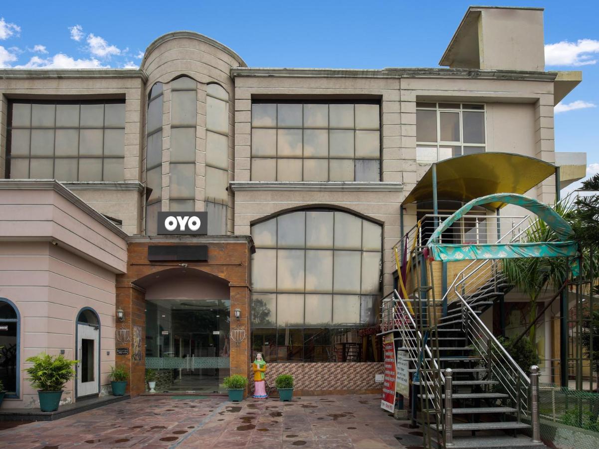 Oyo Flagship Hotel Le Aley Regency Ludhiana Exterior foto